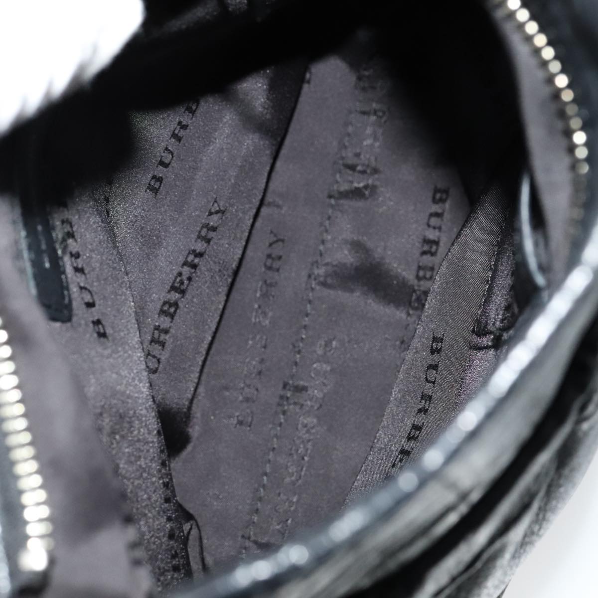 Burberry Black Leather Shoulder Bag (Pre-Owned)