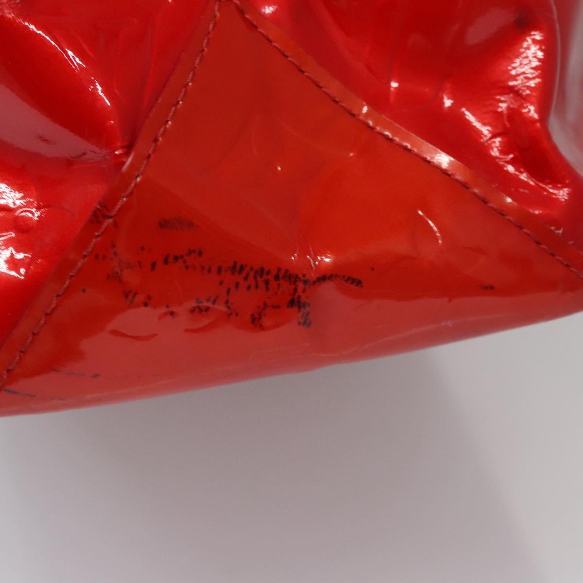 Louis Vuitton Reade Red Patent Leather Handbag (Pre-Owned)