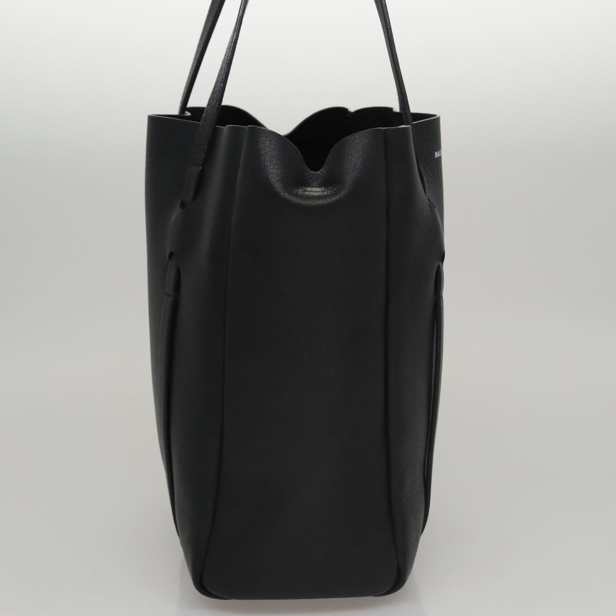 Balenciaga Everyday Black Leather Tote Bag (Pre-Owned)