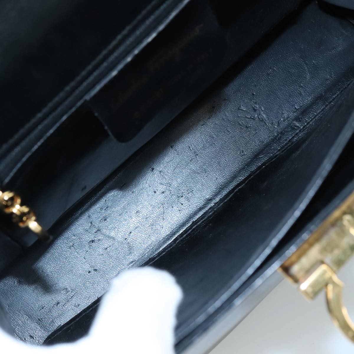Salvatore Ferragamo Gancini Black Leather Handbag (Pre-Owned)