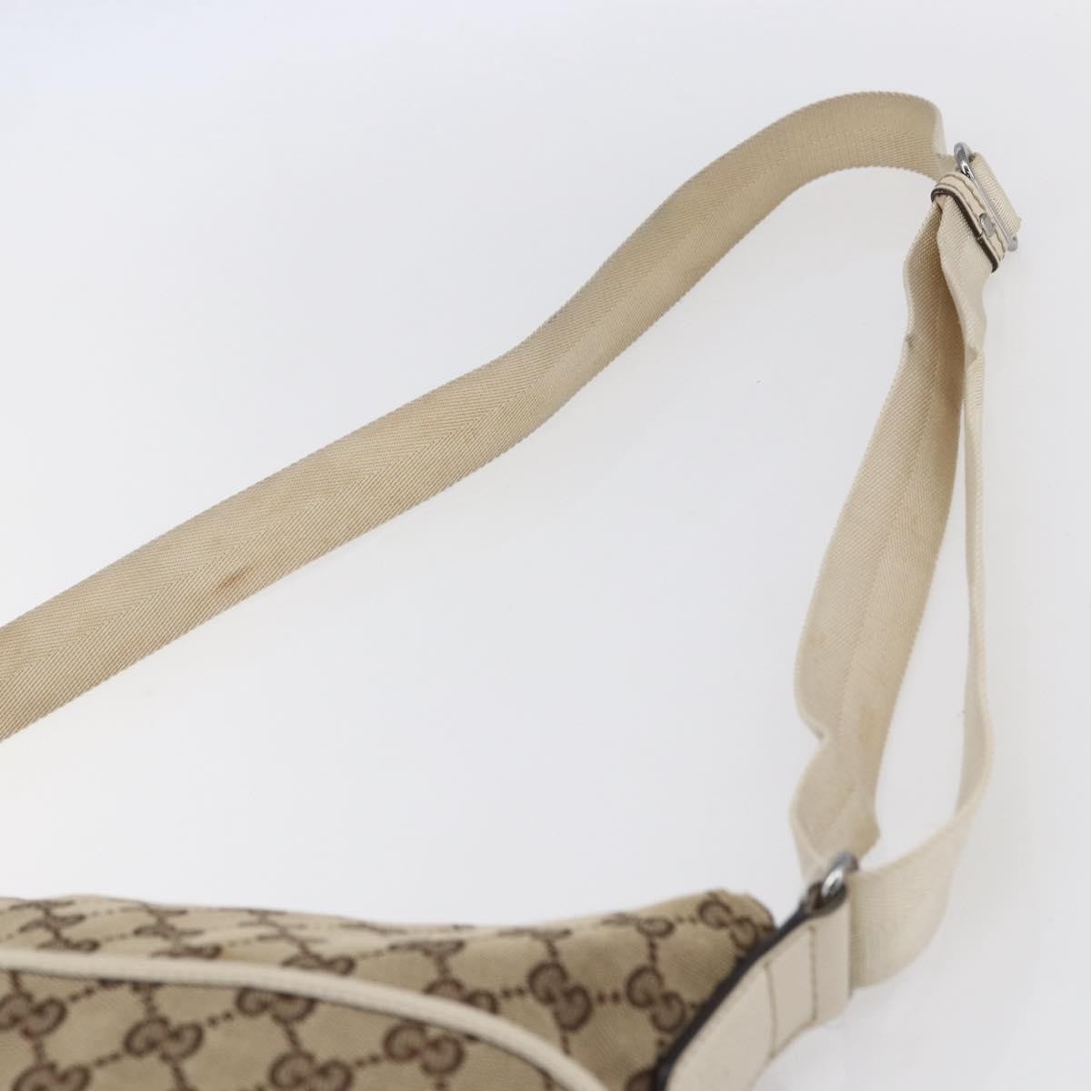 Gucci Zip Messenger Gg Canvas With Perforated Leather Beige Canvas Shoulder Bag Bag (Pre-Owned)