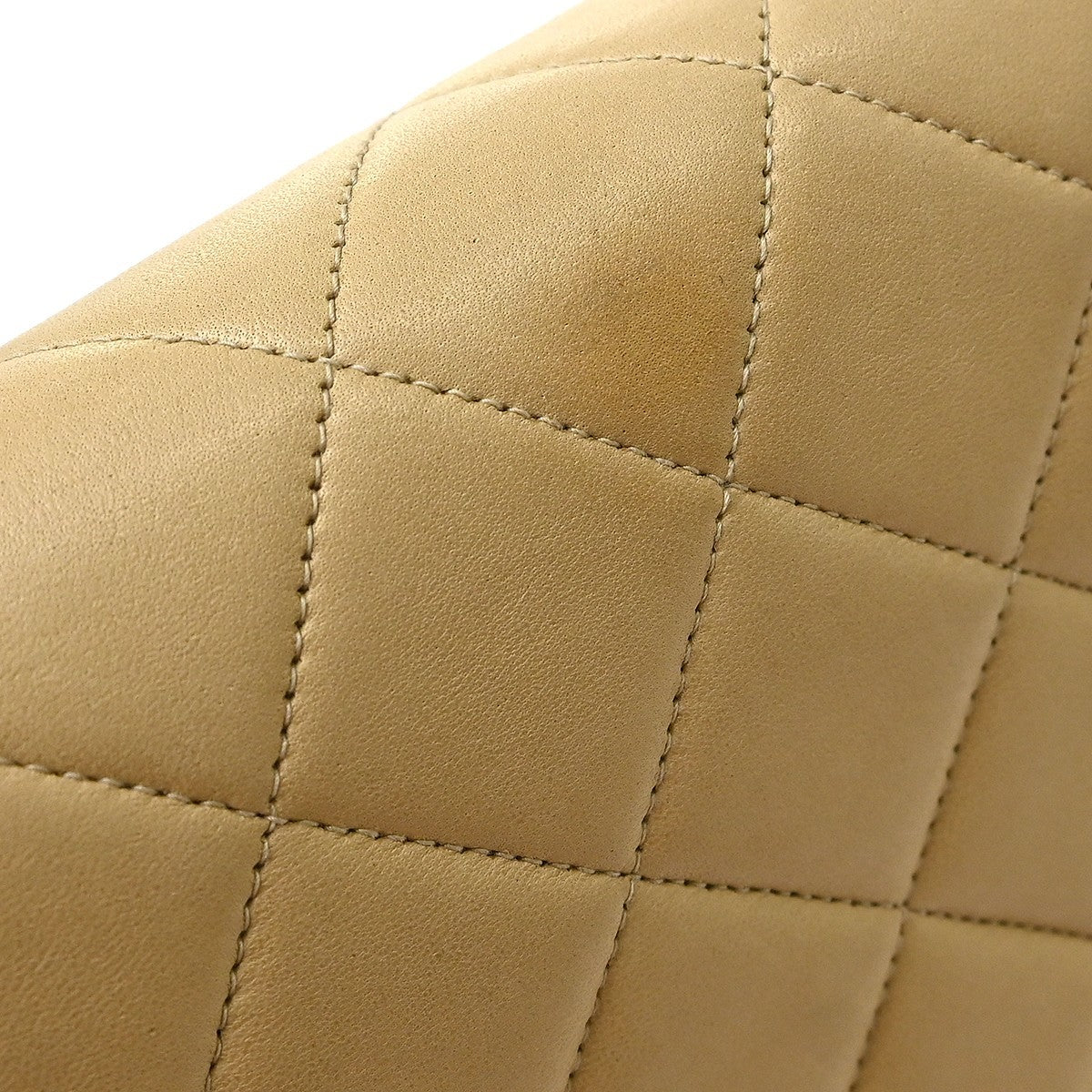 Chanel Vintage Diana Flap Quilted Lambskin Beige Leather Shoulder Bag Bag (Pre-Owned)