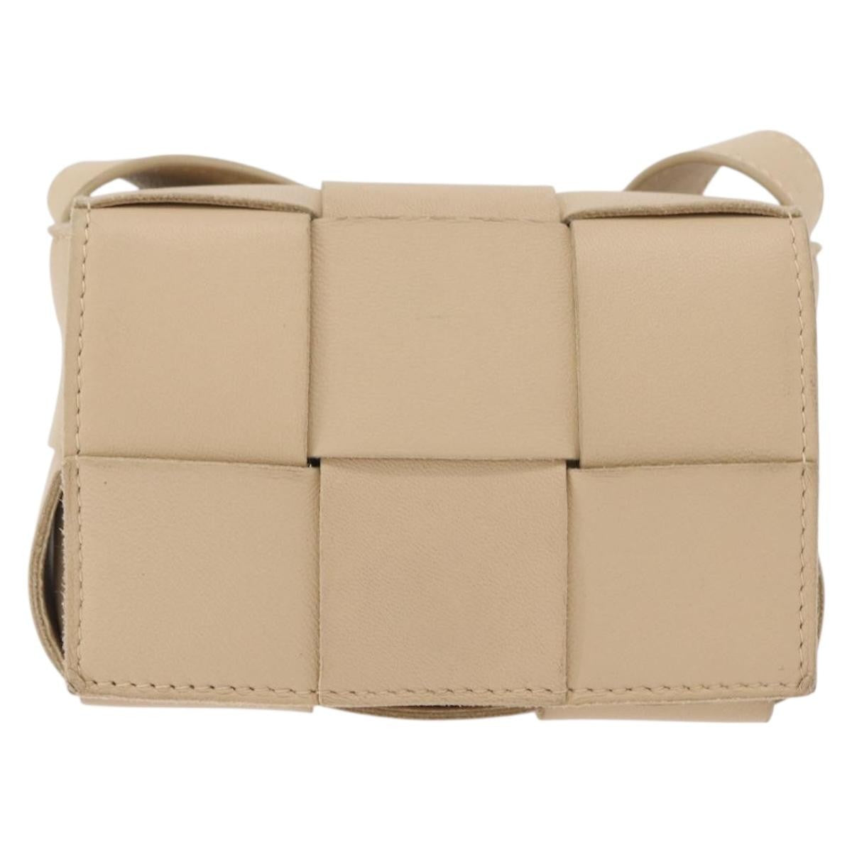 Bottega Veneta Cassette Maxi Intrecciato Leather Beige Leather Crossbody Bag Bag (Pre-Owned)