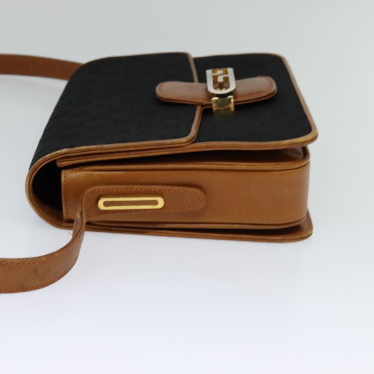 Gucci Black Canvas Shoulder Bag (Pre-Owned)