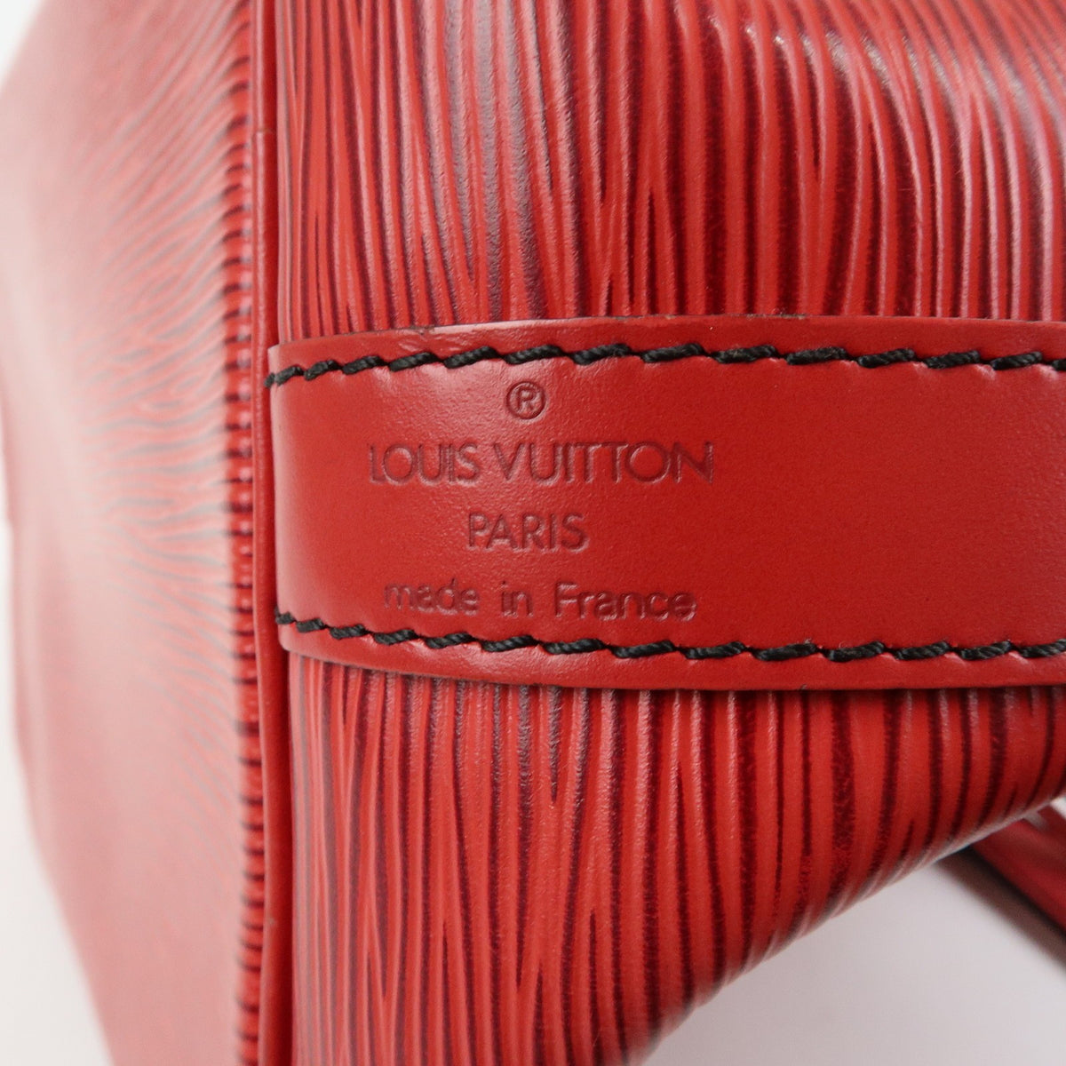 Louis Vuitton Petit Noe Epi Leather Red Leather Handbag (Pre-Owned)