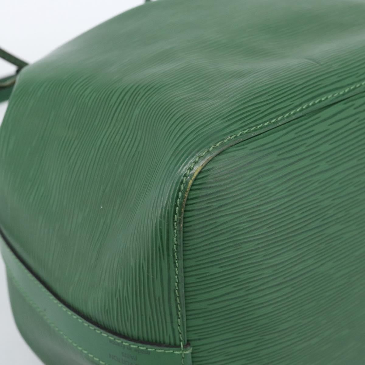 Louis Vuitton Petit Noe Epi Leather Green Leather Shoulder Bag Bag (Pre-Owned)