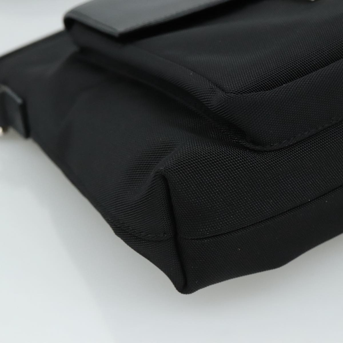 Gucci Black Synthetic Shoulder Bag (Pre-Owned)