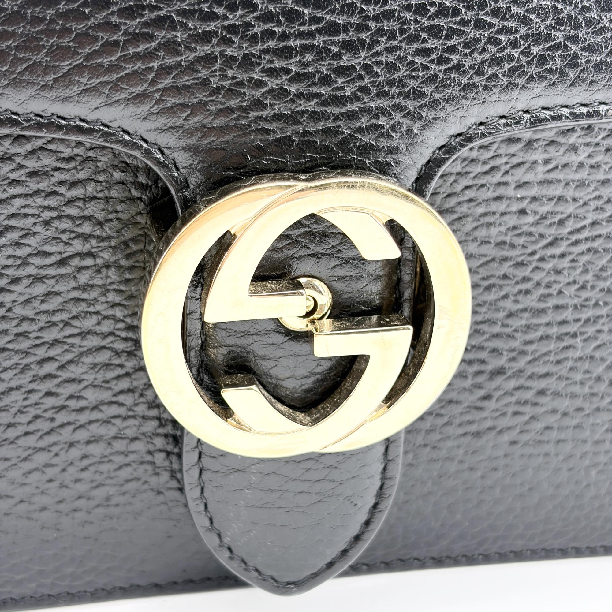 Gucci Interlocking Leather Black Leather Shoulder Bag Bag (Pre-Owned)