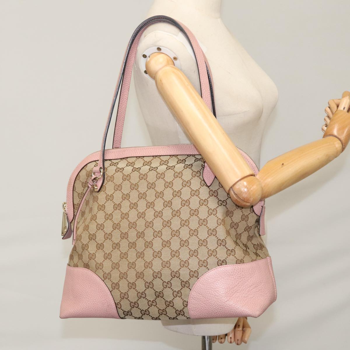 Gucci Bree Beige Canvas Shoulder Bag (Pre-Owned)