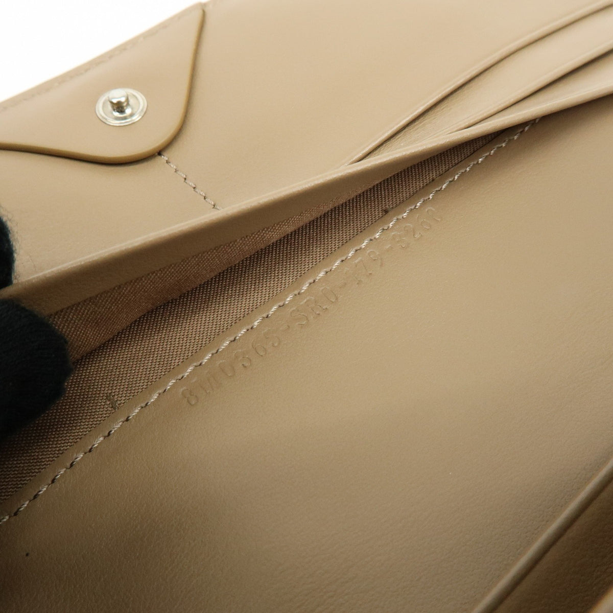 Fendi Continental Wallet On Chain Studded Leather Beige Leather Crossbody Bag Bag (Pre-Owned)
