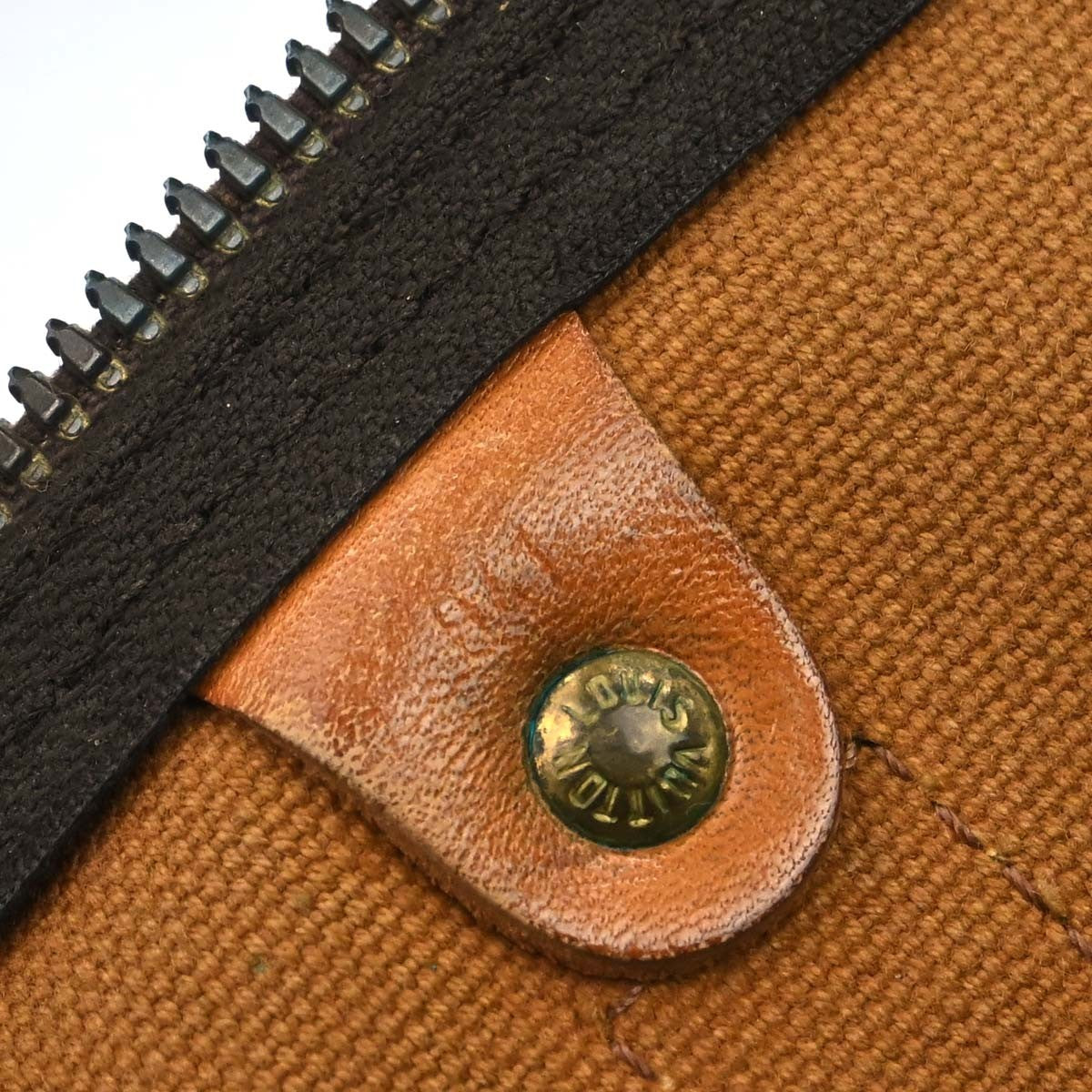 Louis Vuitton Keepall Monogram Canvas Brown Canvas Travel Bag Bag (Pre-Owned)