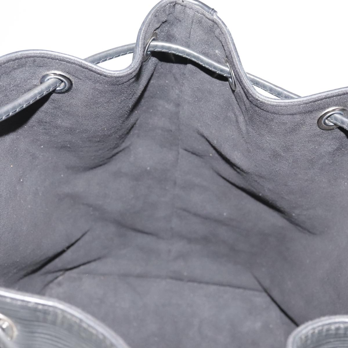 Louis Vuitton Petit Noé Black Leather Shoulder Bag (Pre-Owned)
