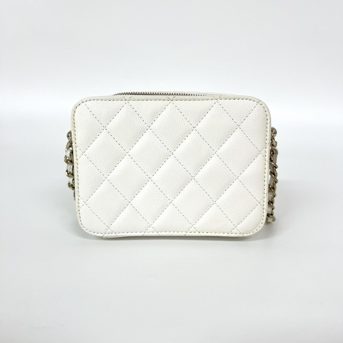Chanel Square Cc Chain Camera Quilted Caviar White Leather Shoulder Bag Bag (Pre-Owned)