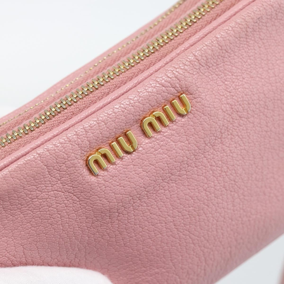 Miu Miu Vintage Leather Pink Leather Handbag (Pre-Owned)