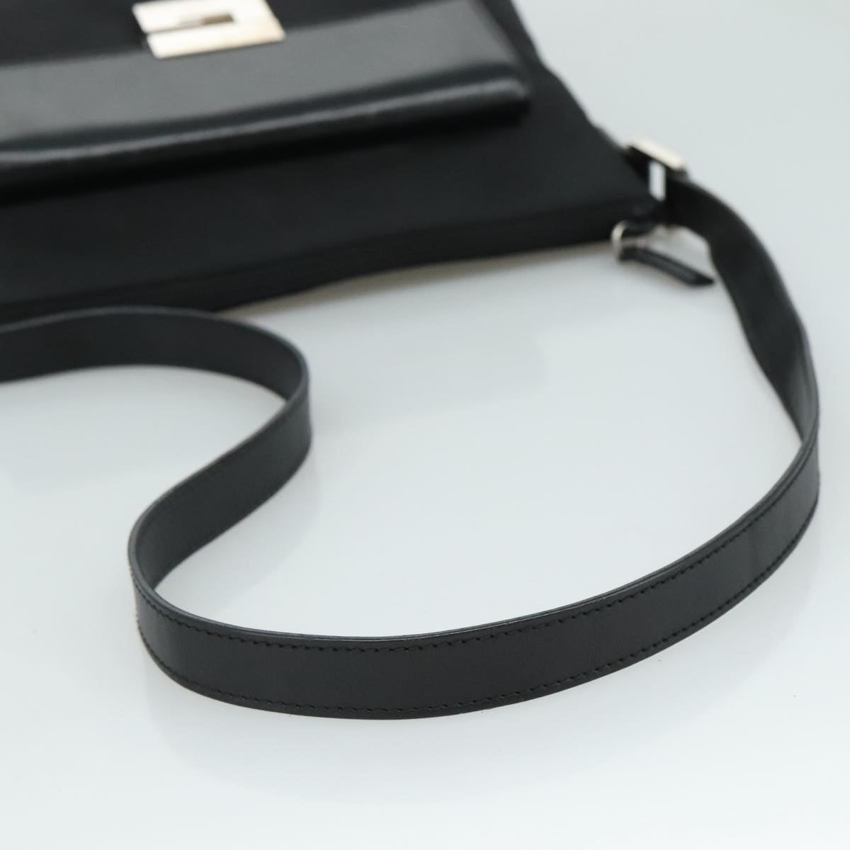 Gucci Black Synthetic Shoulder Bag (Pre-Owned)