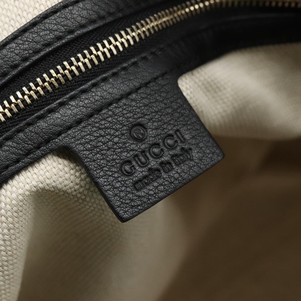 Gucci Soho Black Leather Handbag (Pre-Owned)