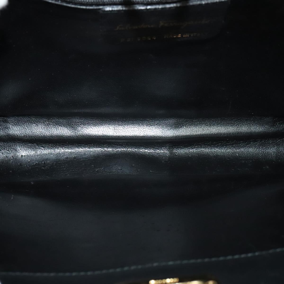 Salvatore Ferragamo Gancini Black Leather Shoulder Bag (Pre-Owned)