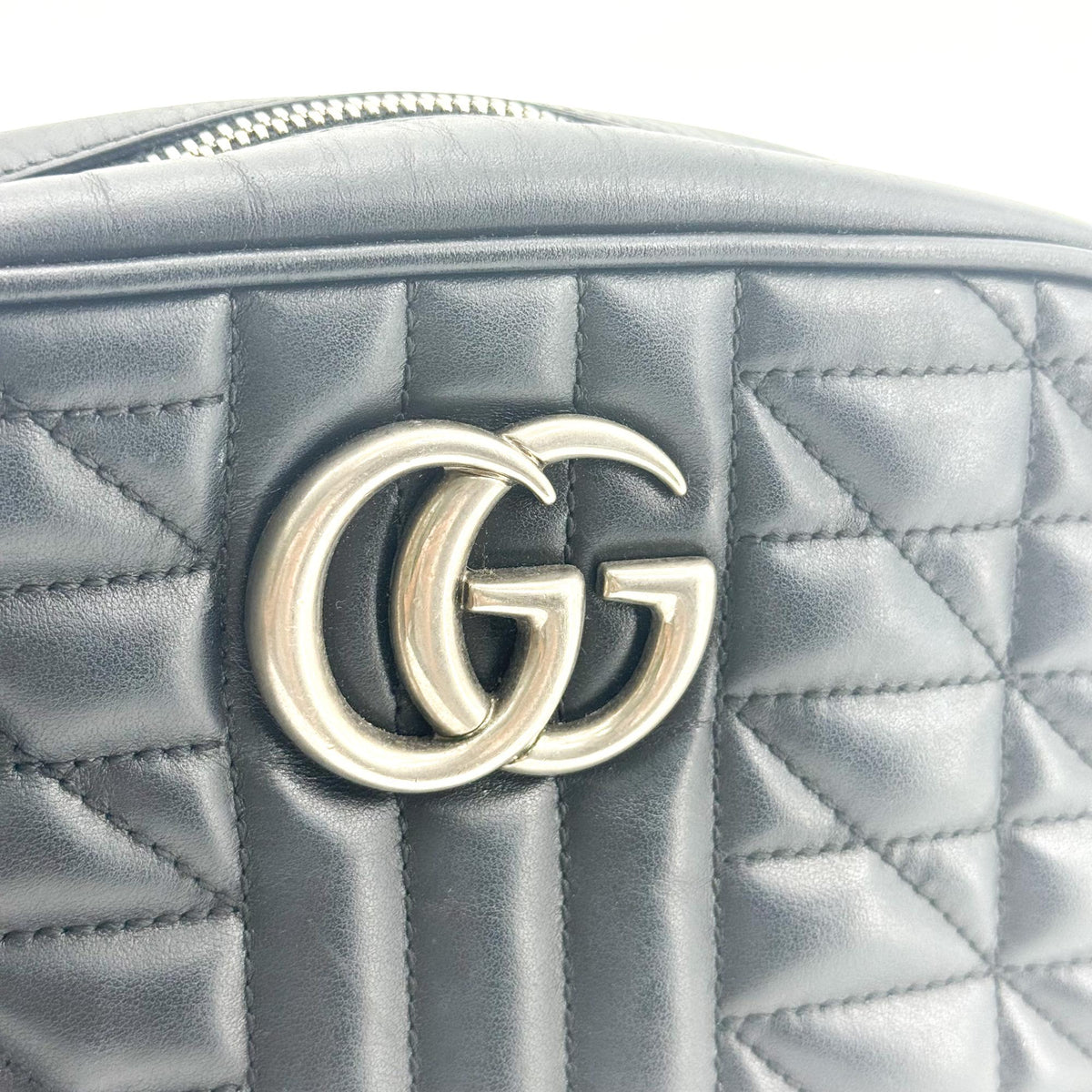 Gucci Gg Marmont Matelasse Leather Black Leather Shoulder Bag Bag (Pre-Owned)