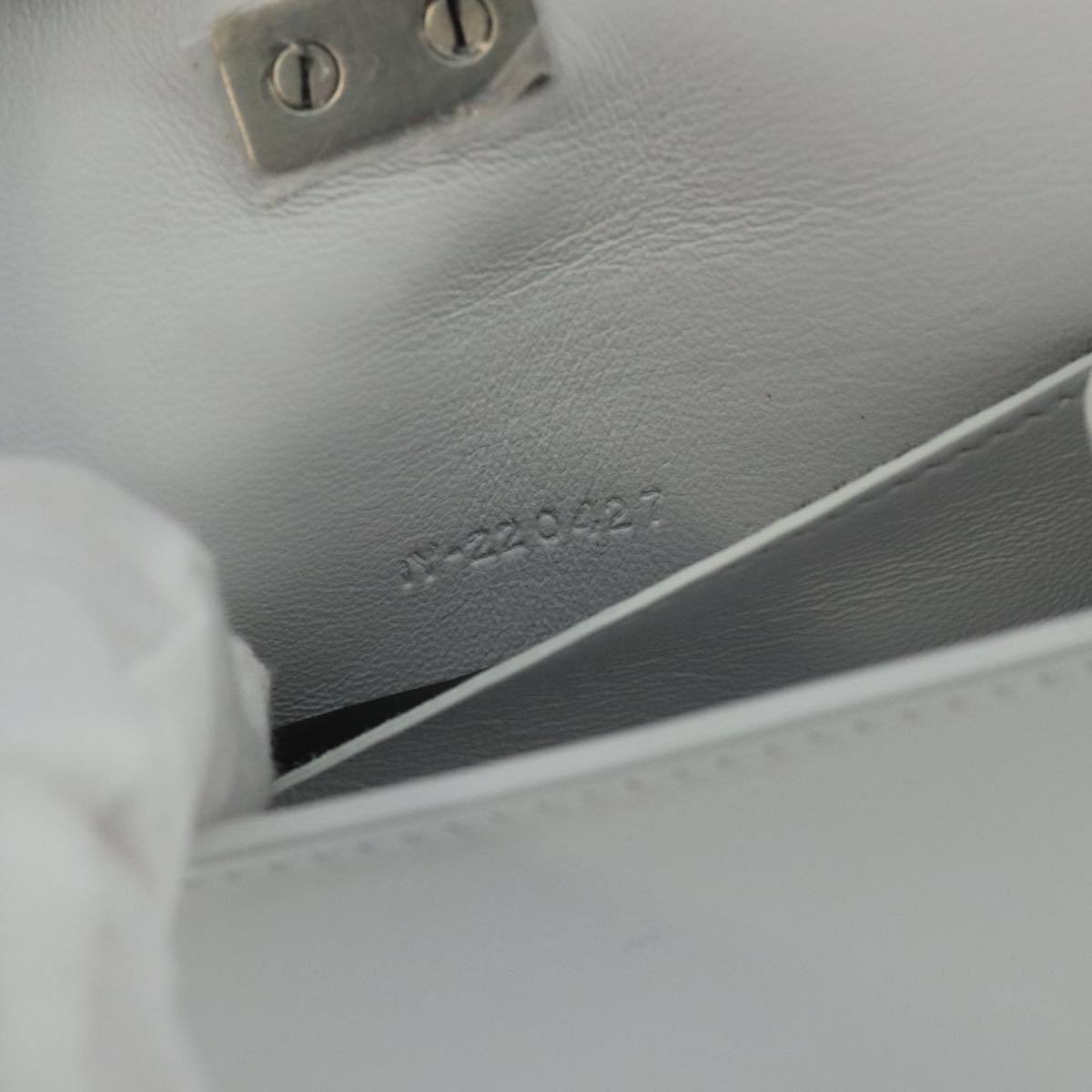 Salvatore Ferragamo White Leather Clutch Bag (Pre-Owned)