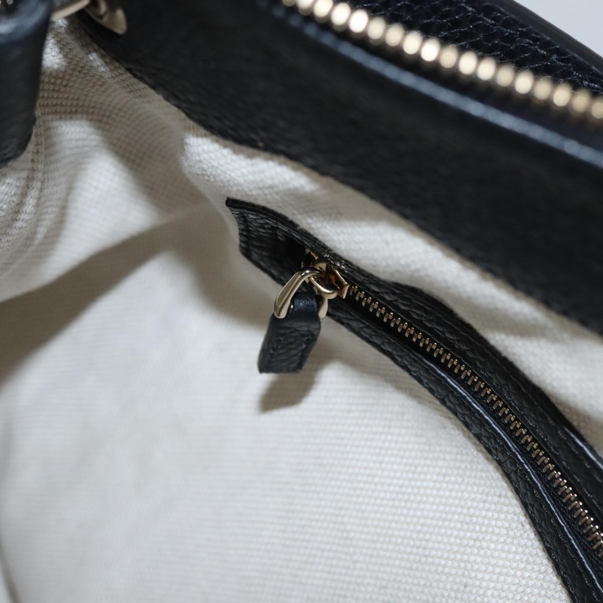 Gucci Soho Black Leather Handbag (Pre-Owned)