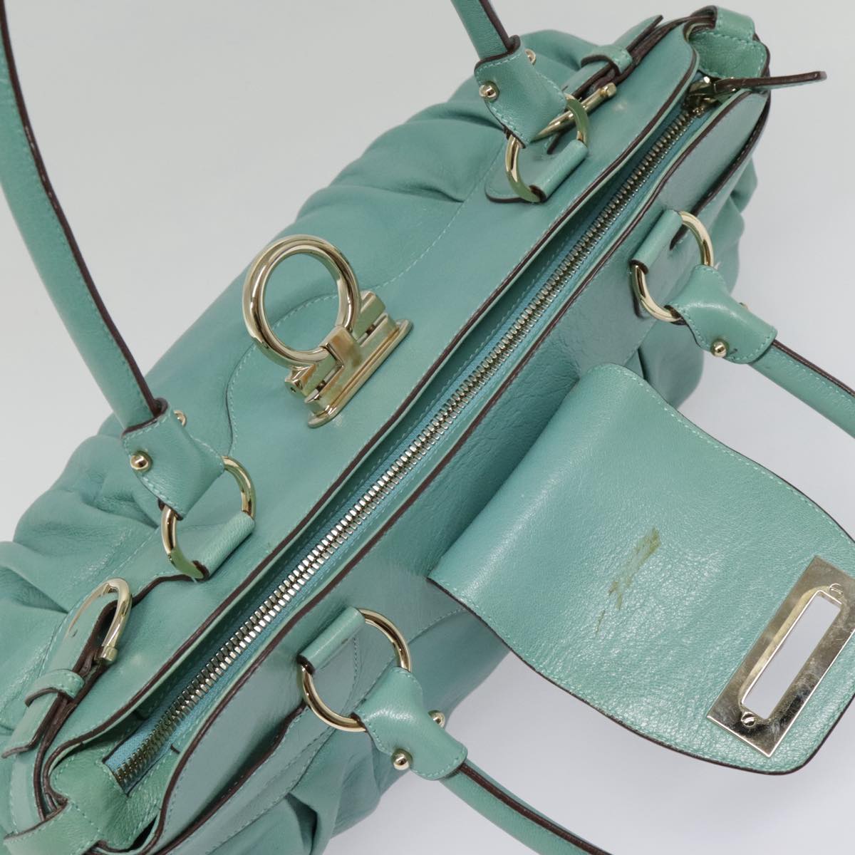 Salvatore Ferragamo Marisa Green Leather Shoulder Bag (Pre-Owned)