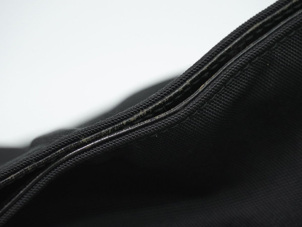 Gucci Vintage Bamboo Hobo Nylon Black Nylon Shoulder Bag Bag (Pre-Owned)