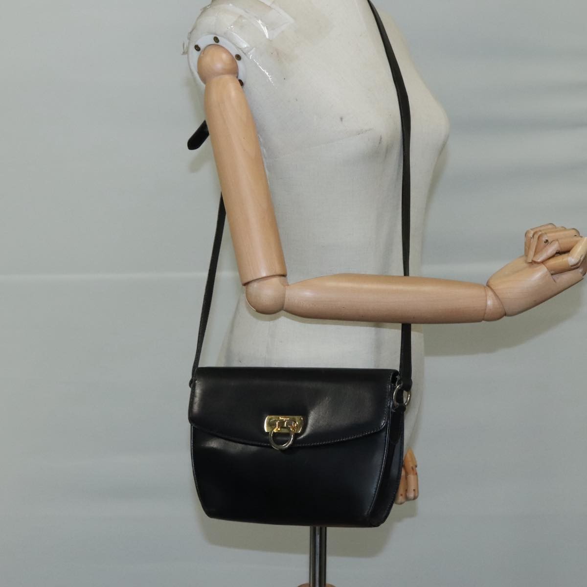 Salvatore Ferragamo Gancini Flap Leather Black Leather Shoulder Bag Bag (Pre-Owned)