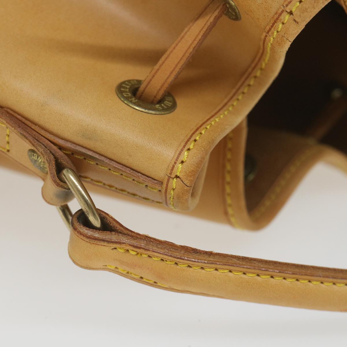 Louis Vuitton Noe Beige Leather Handbag (Pre-Owned)