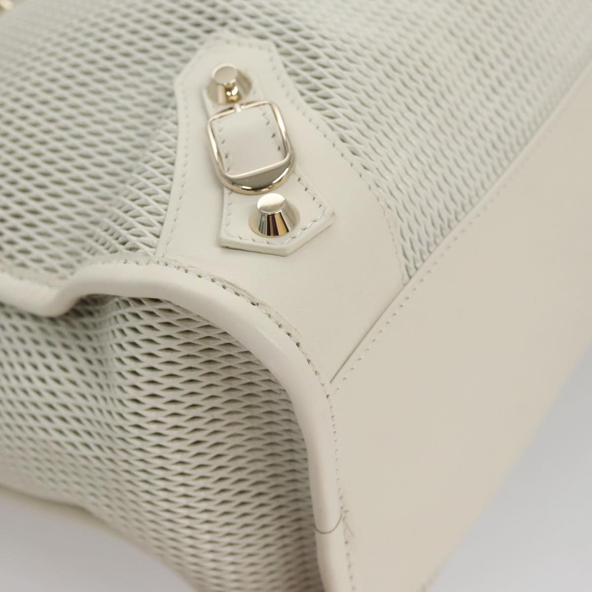 Balenciaga City White Leather Handbag (Pre-Owned)