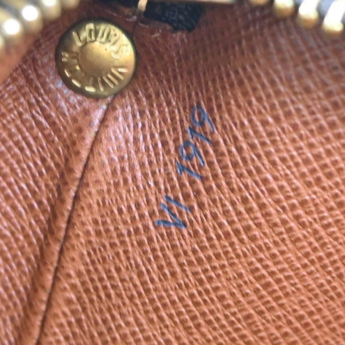 Louis Vuitton Drouot Monogram Canvas Brown Canvas Shoulder Bag Bag (Pre-Owned)