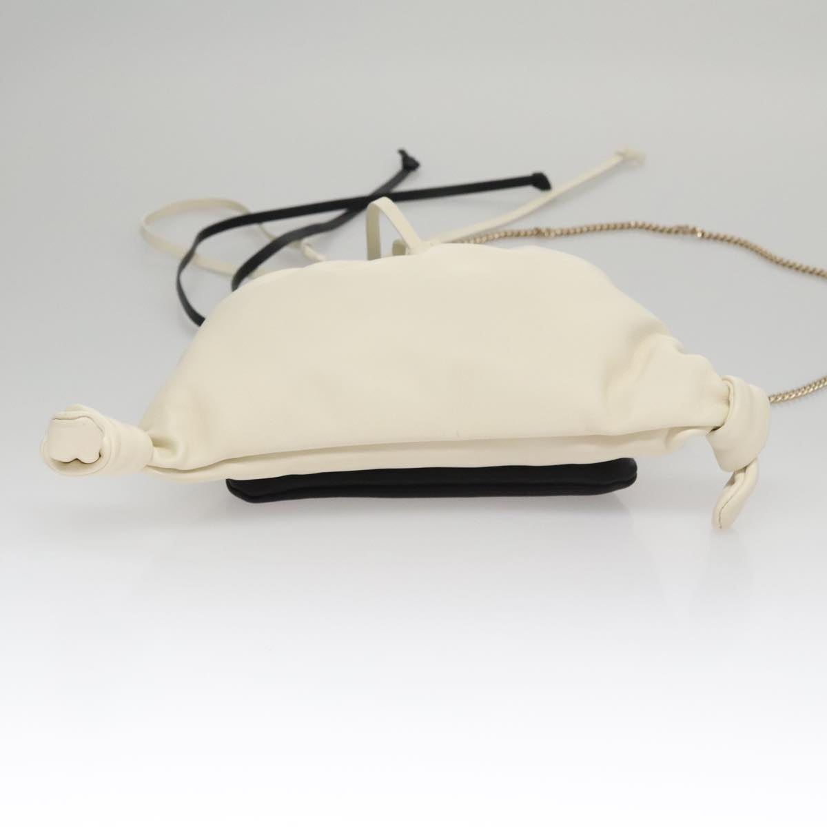 Chloé White Leather Handbag (Pre-Owned)