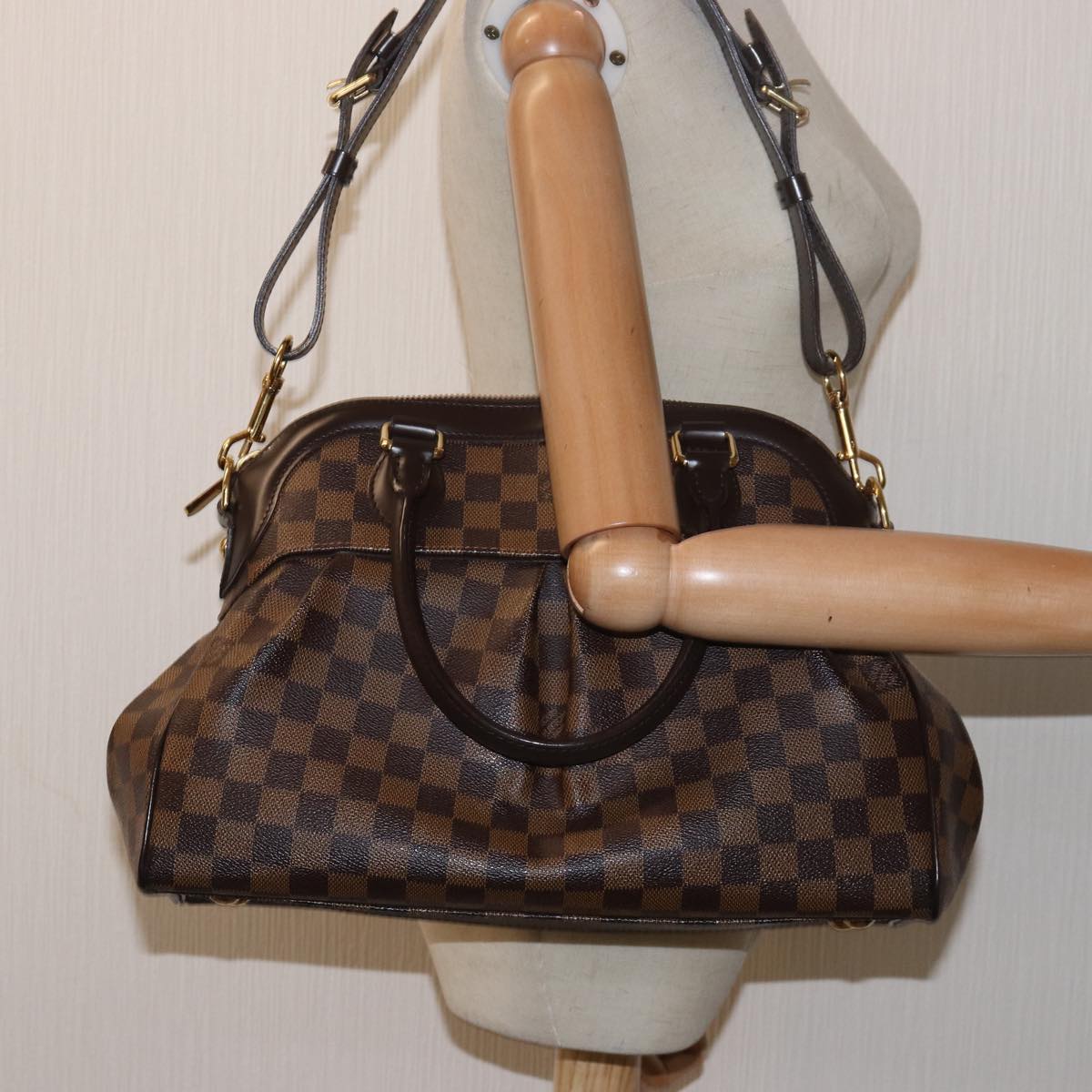 Louis Vuitton Trevi Brown Canvas Handbag (Pre-Owned)