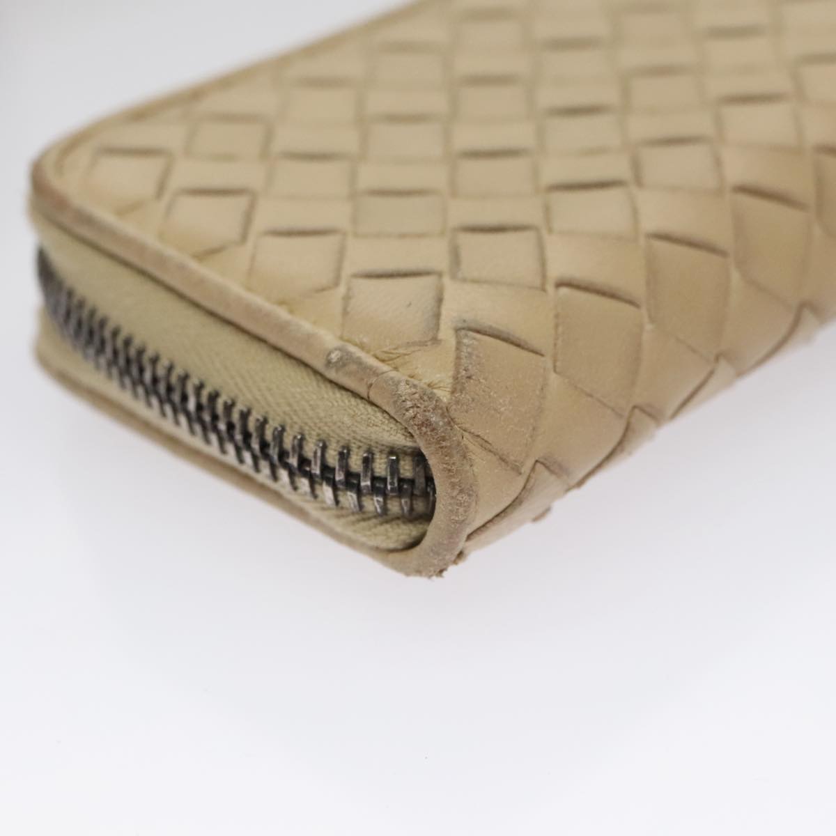 Bottega Veneta Intrecciato Beige Leather Wallet (Pre-Owned)