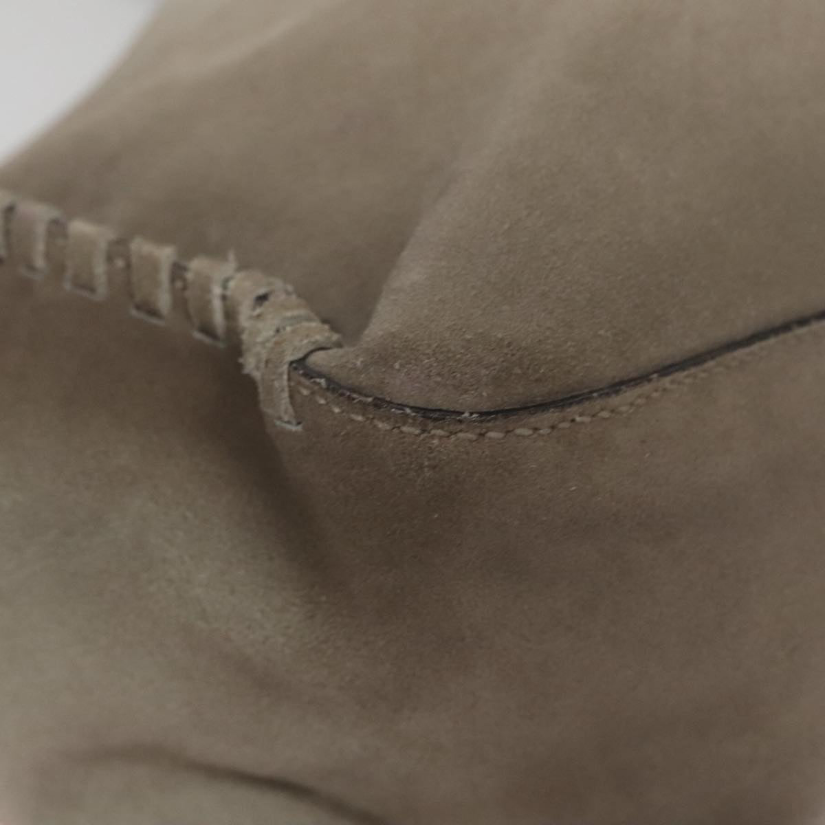 Gucci Carla Grey Suede Shoulder Bag (Pre-Owned)