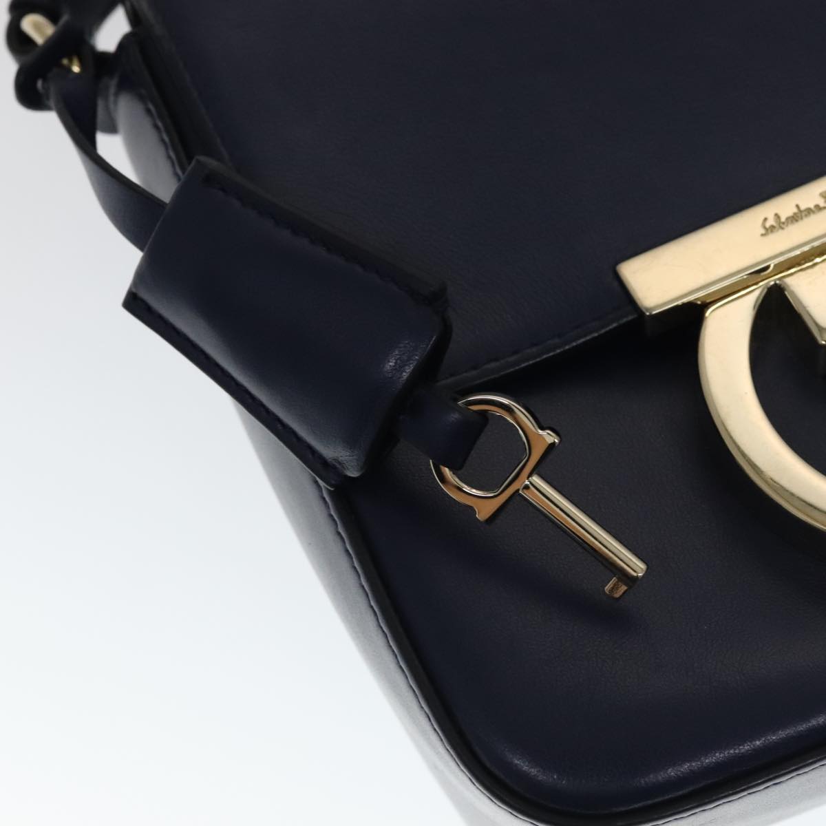 Salvatore Ferragamo Tassel Navy Leather Shoulder Bag (Pre-Owned)