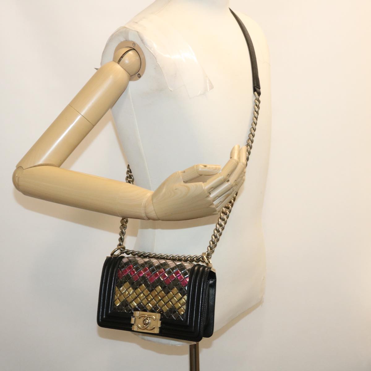 Chanel Boy Multicolour Leather Shoulder Bag (Pre-Owned)