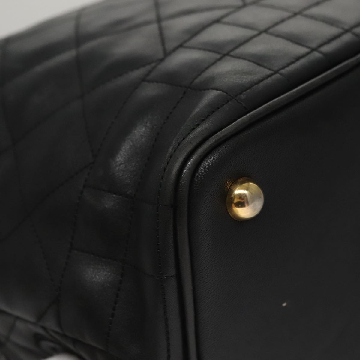 Versace Black Leather Handbag (Pre-Owned)
