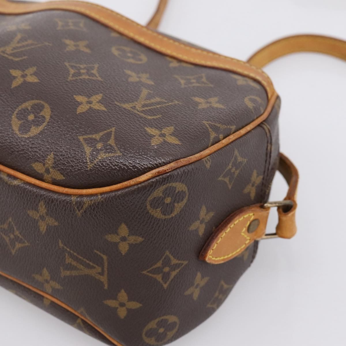 Louis Vuitton Blois Monogram Canvas Brown Canvas Handbag (Pre-Owned)