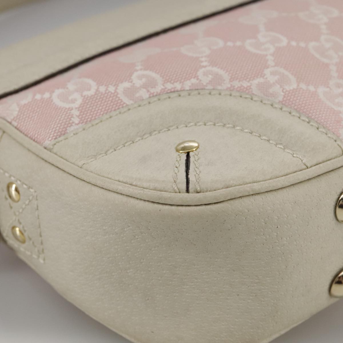 Gucci Crest Pink Leather Shoulder Bag (Pre-Owned)