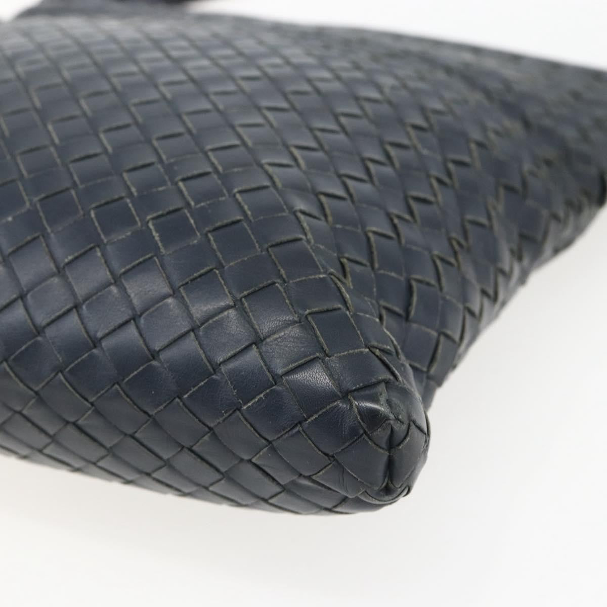 Bottega Veneta Flat Messenger Intrecciato Nappa Navy Leather Crossbody Bag Bag (Pre-Owned)