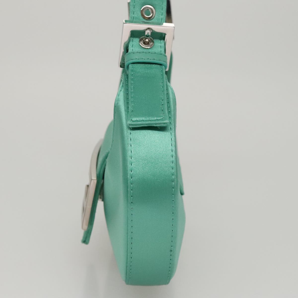Fendi Green Leather Handbag (Pre-Owned)