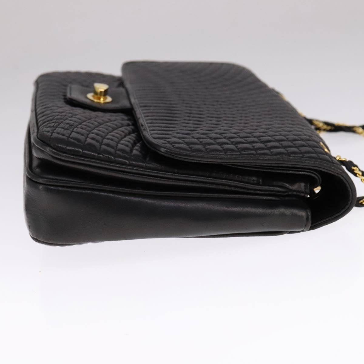 Bally Black Leather Shoulder Bag (Pre-Owned)