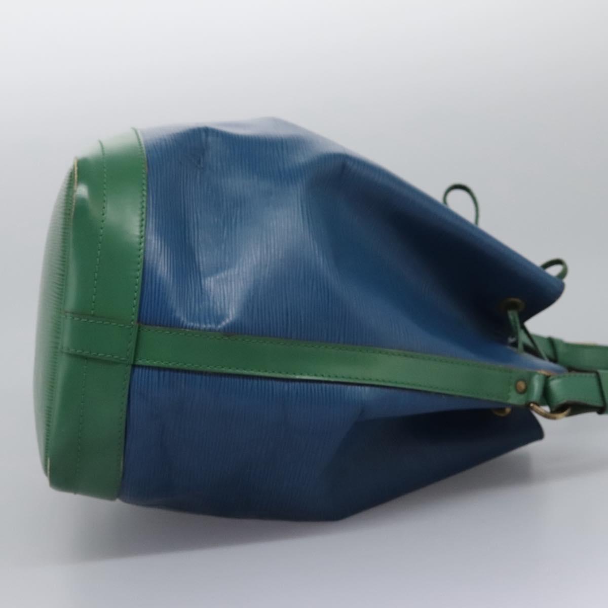 Louis Vuitton Noe Blue Leather Shoulder Bag (Pre-Owned)