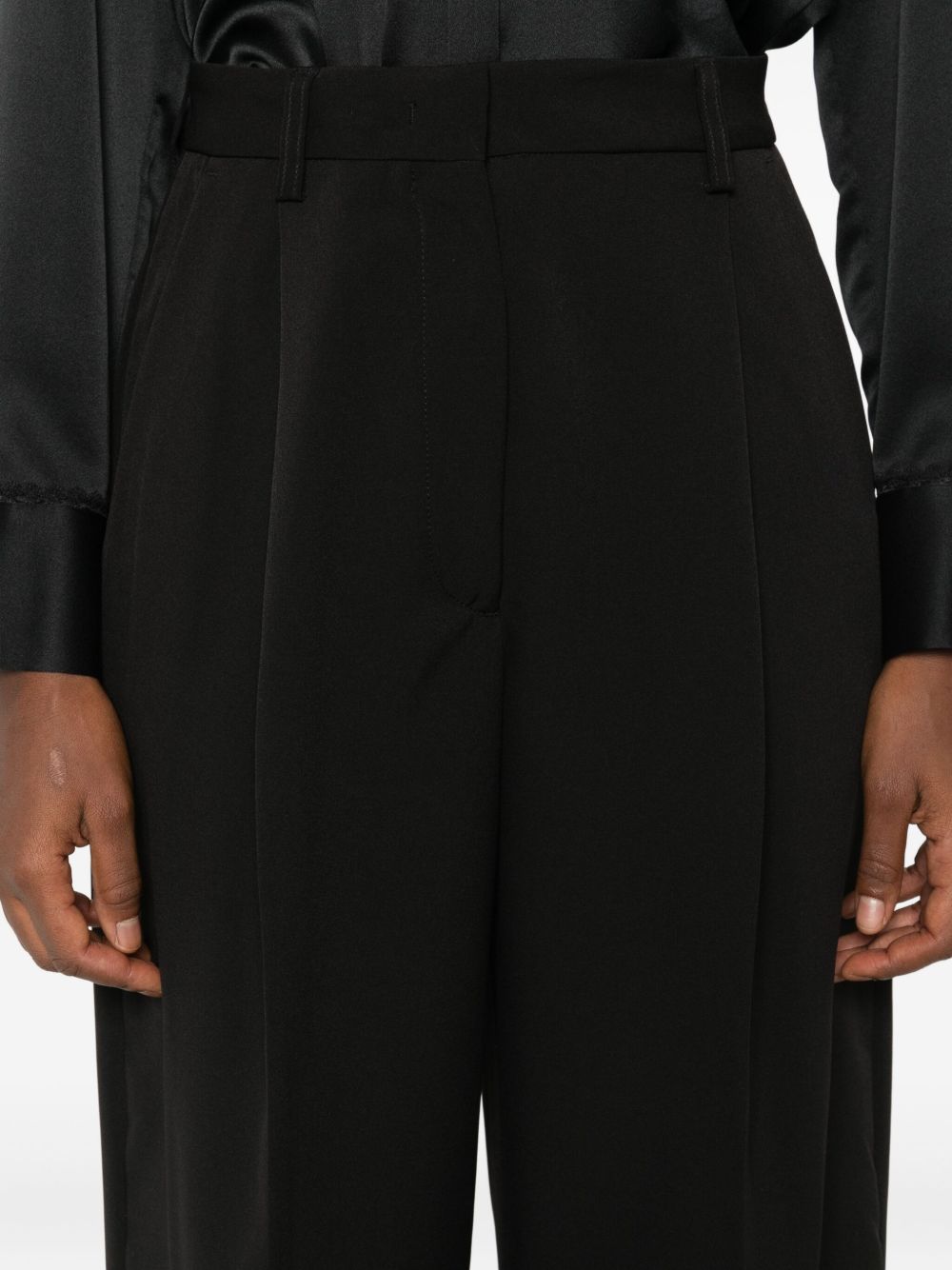 Thelatest Axel Straight-Leg Trousers
