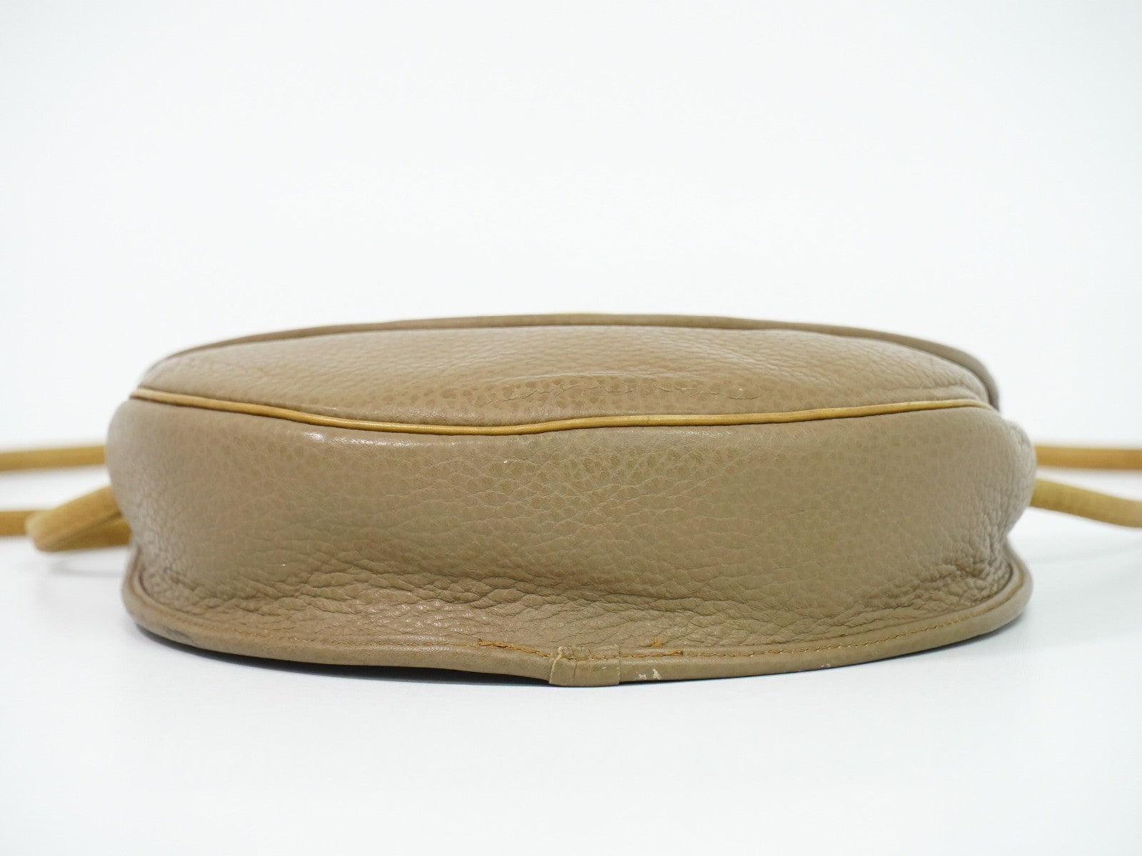 Christian Dior Vintage Cd Flap Leather Beige Leather Shoulder Bag Bag (Pre-Owned)