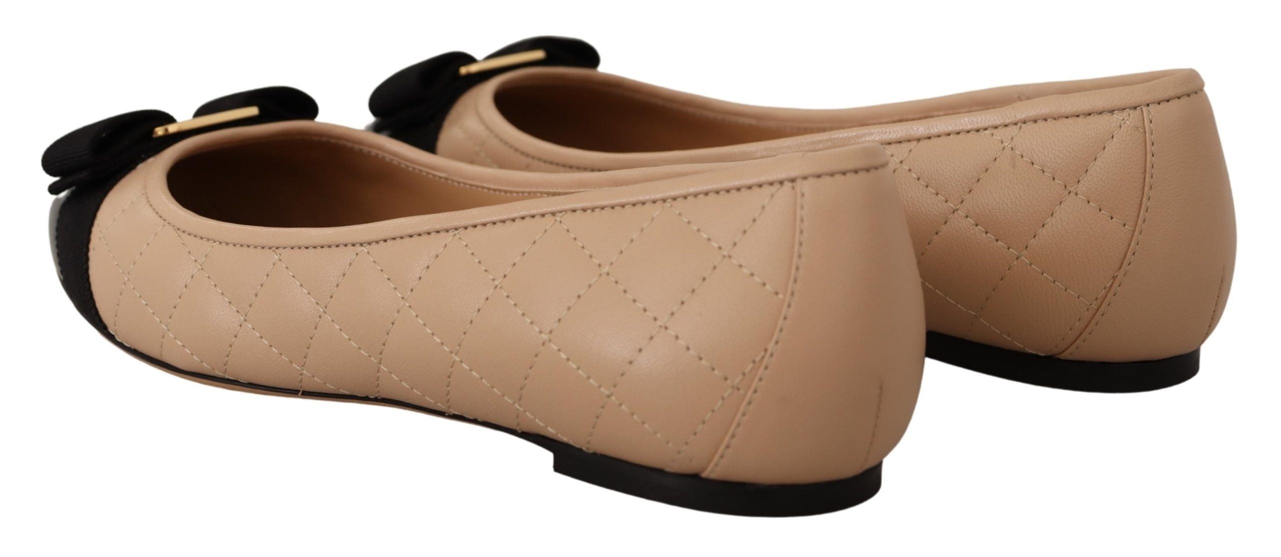 Salvatore Ferragamo Elegant Quilted Leather Flats - Chic Dual-Tone Women's Design