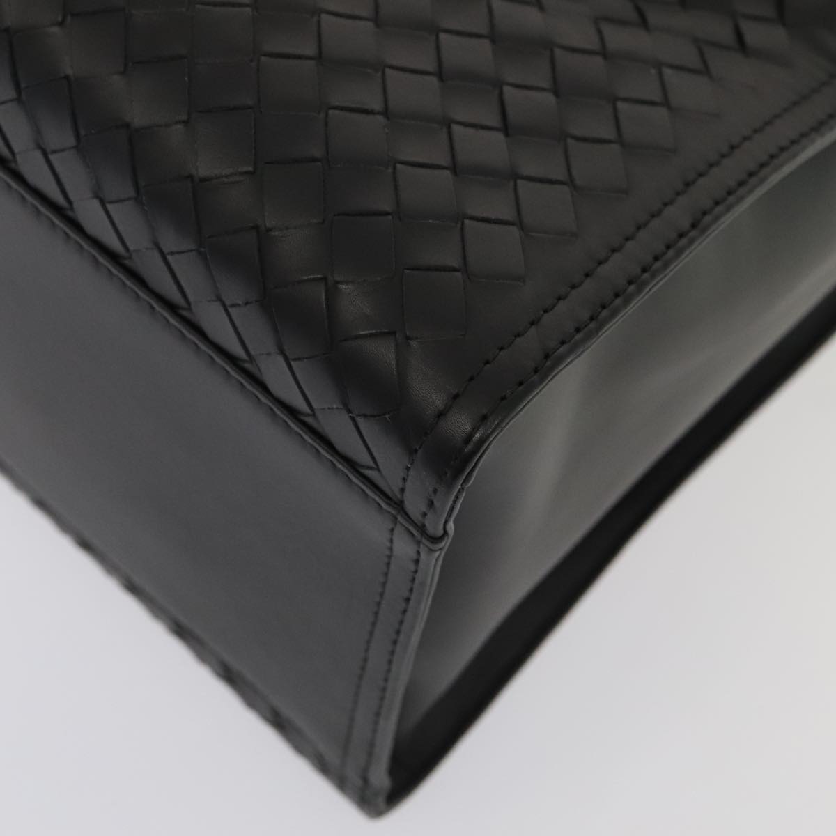 Bottega Veneta Intrecciato Black Leather Tote Bag (Pre-Owned)