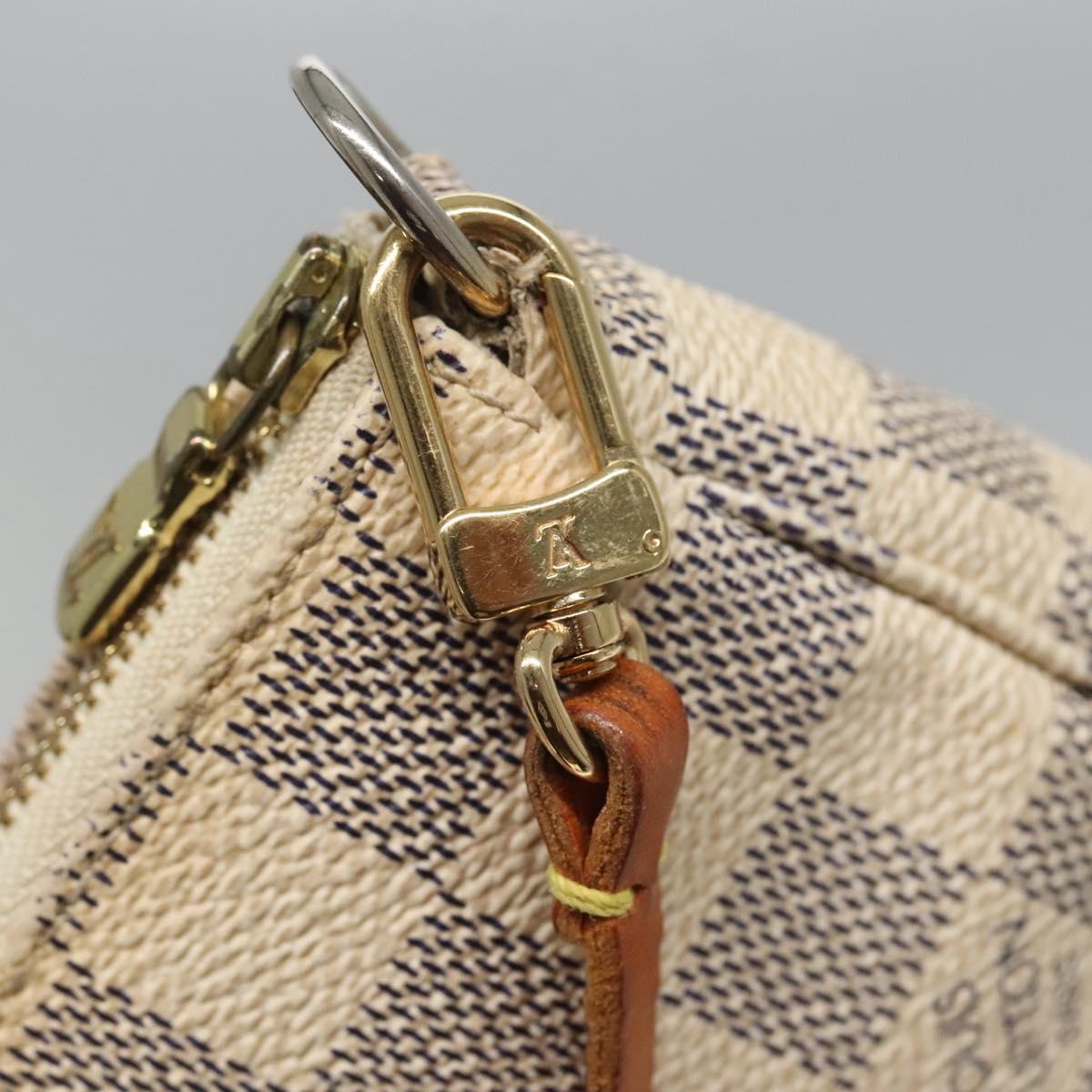 Louis Vuitton Pochette Accessoire White Canvas Clutch Bag (Pre-Owned)