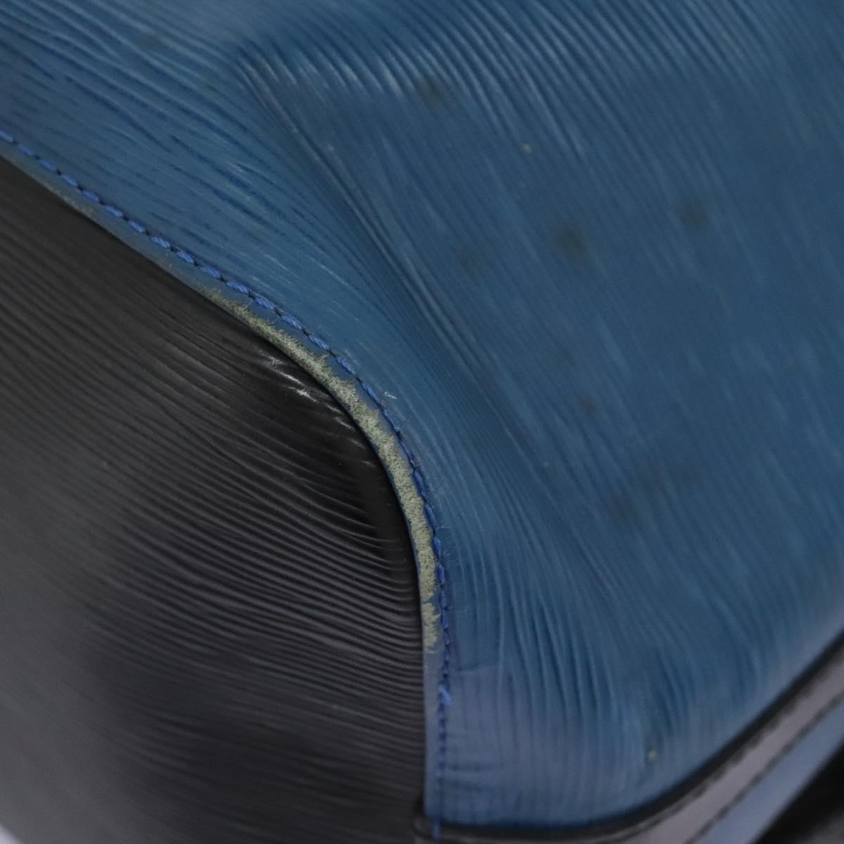 Louis Vuitton Petit Noé Blue Leather Shoulder Bag (Pre-Owned)