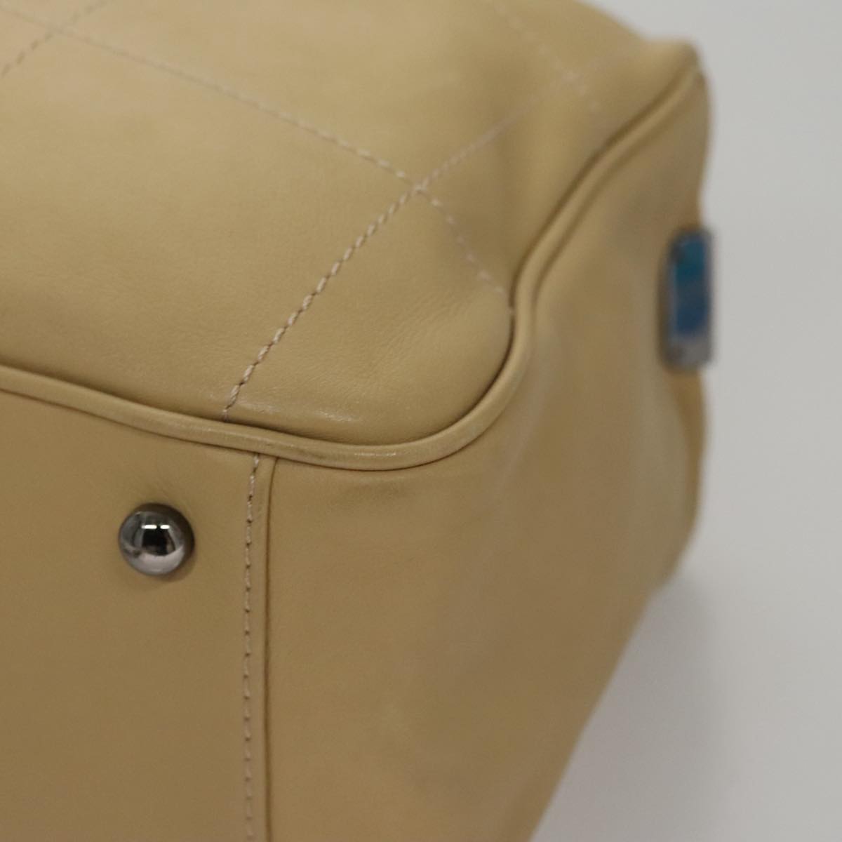 Chanel Chocolate Bar Beige Leather Handbag (Pre-Owned)